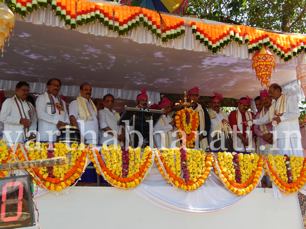 ಐಕಳಬಾವಾ ಕಾಂತಾಬಾರೆ-ಬೂದಬಾರೆ ಜೋಡುಕೆರೆ ಕಂಬಳಕ್ಕೆ ಚಾಲನೆ